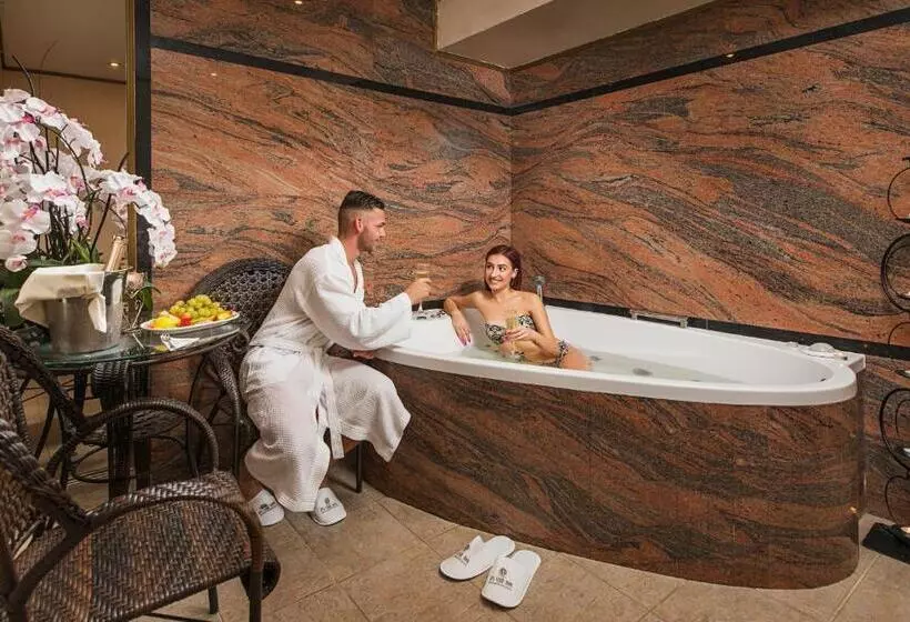 فندق Spa Club Bor