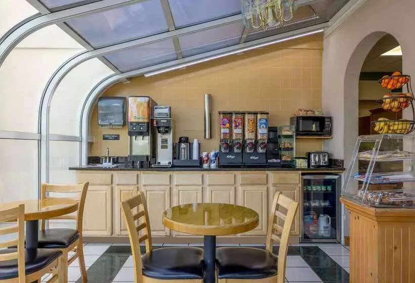 호텔 Super 8 By Wyndham Mcdonough Ga