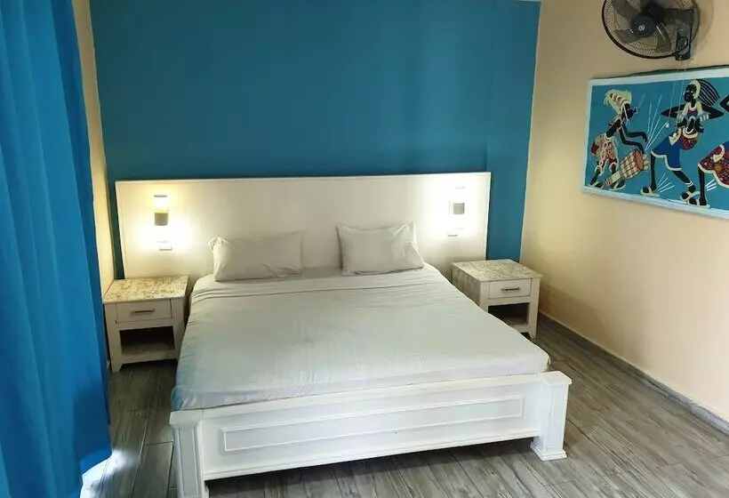 هتل Djembe Beach Resort