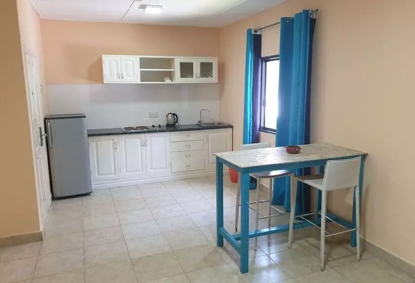 هتل Djembe Beach Resort