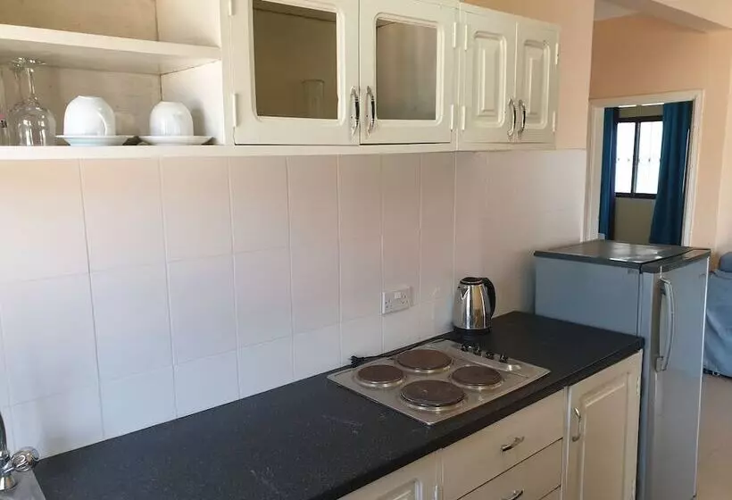 هتل Djembe Beach Resort