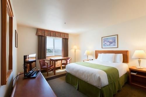 هتل Paradise Inn & Suites At Lincoln City