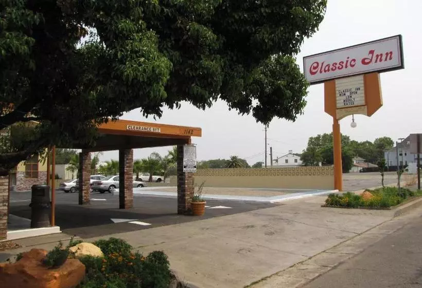 호텔 Classic Inn Red Bluff