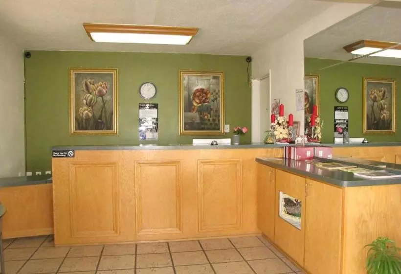 호텔 Classic Inn Red Bluff