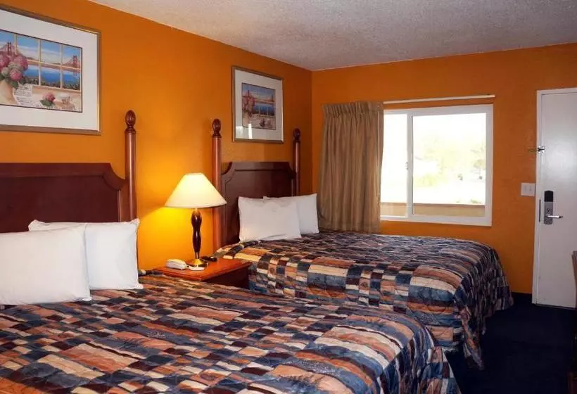 호텔 Classic Inn Red Bluff