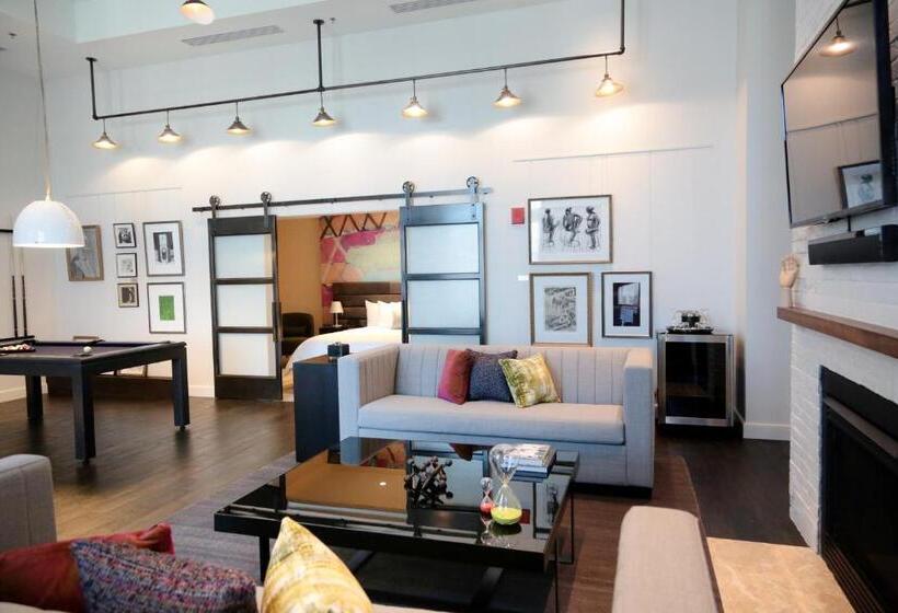 فندق Commonwealth