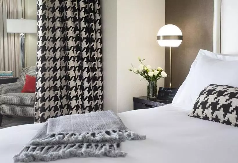 ホテル Commonwealth