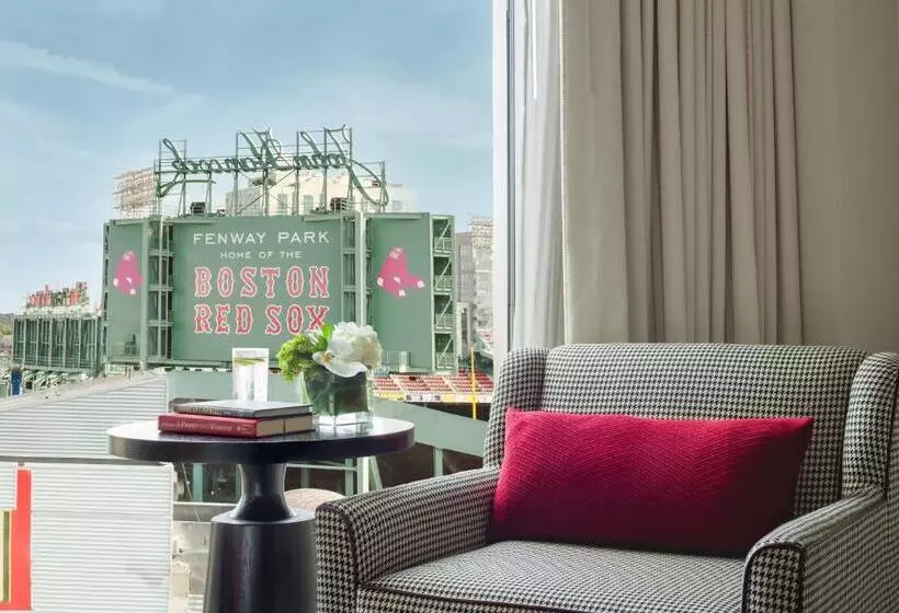 ホテル Commonwealth