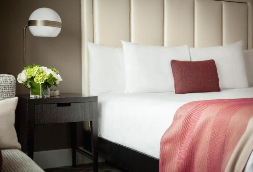 فندق Commonwealth