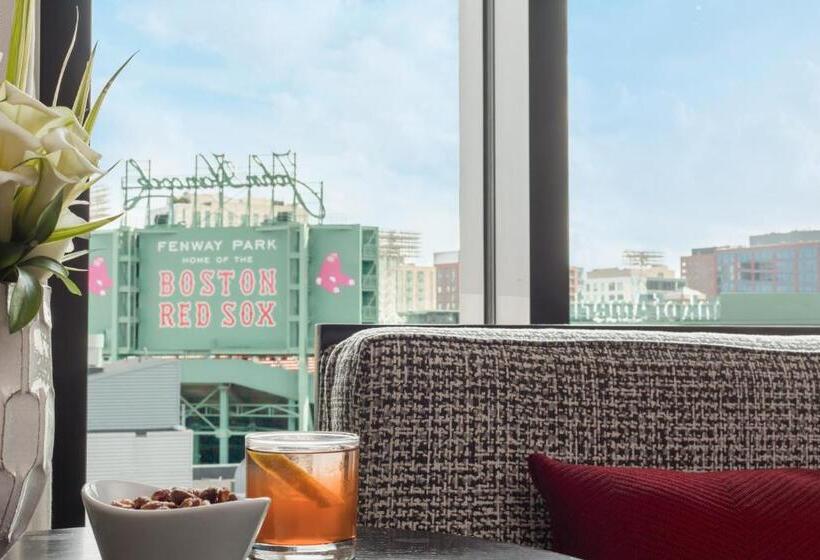 فندق Commonwealth