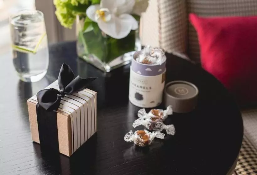 ホテル Commonwealth