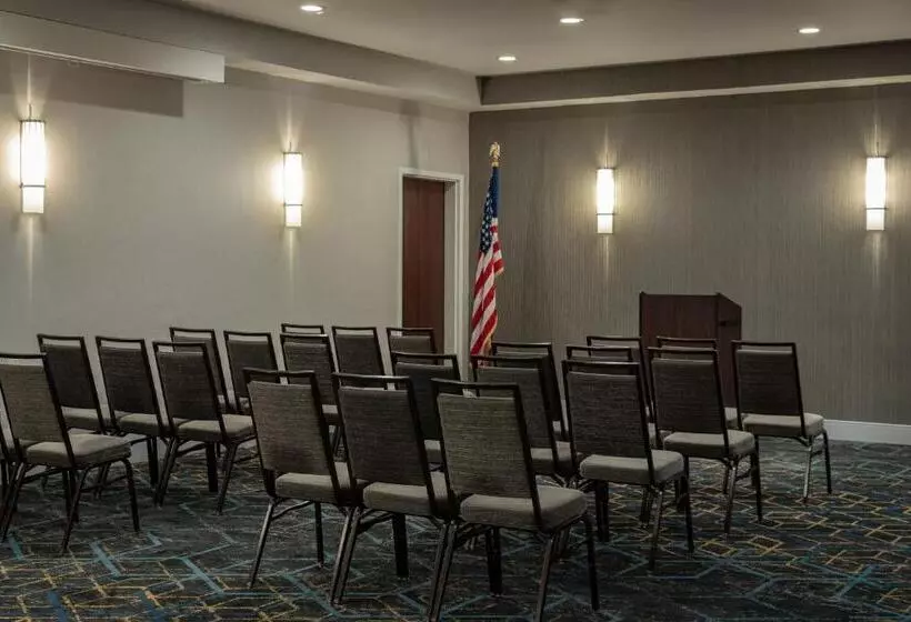 Hôtel Courtyard Long Island Macarthur Airport