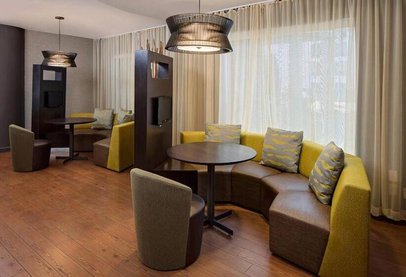 호텔 Courtyard Long Island Macarthur Airport