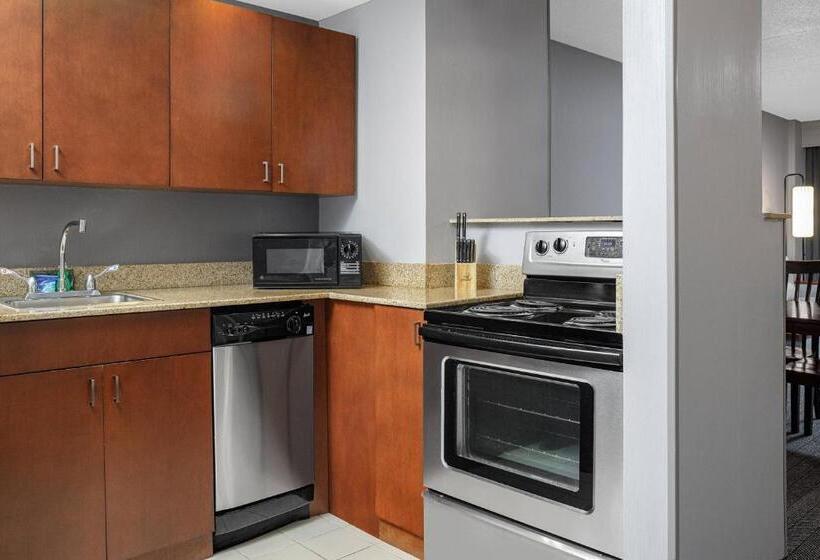 호텔 Courtyard Long Island Macarthur Airport