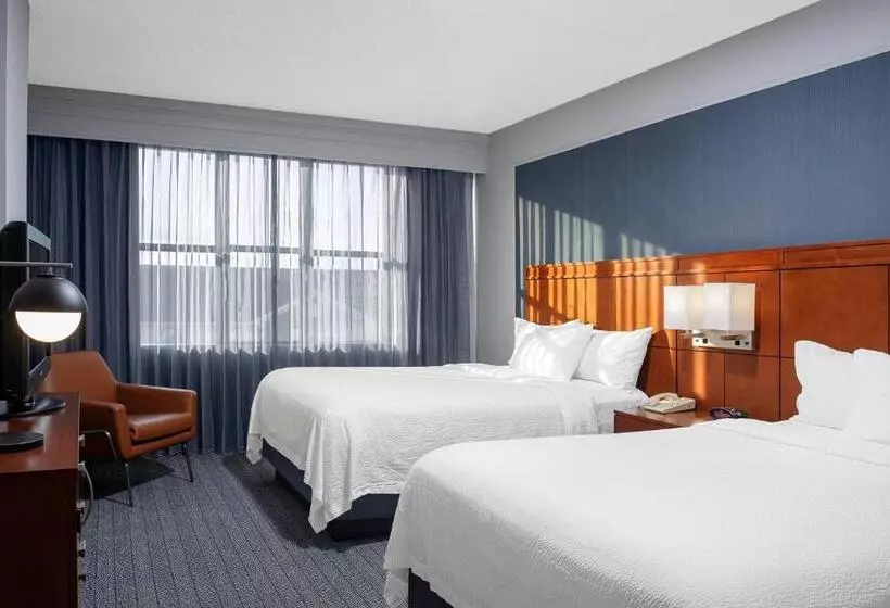 Hôtel Courtyard Long Island Macarthur Airport