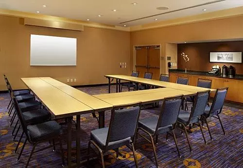 Hotel Courtyard By Marriott Pittsburgh Shadyside