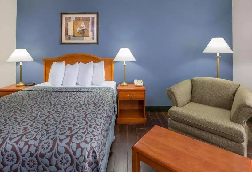 Отель Days Inn By Wyndham Galliano La