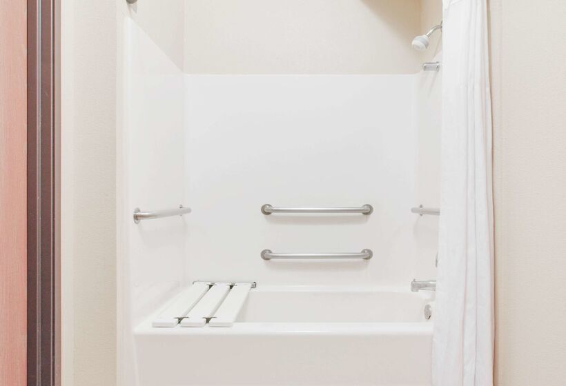 Отель Days Inn By Wyndham Mesquite Rodeo Tx