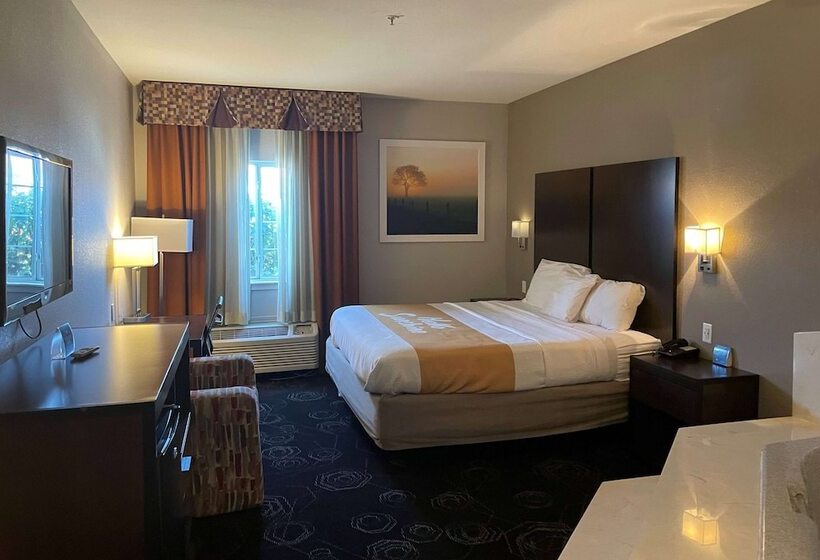 Отель Days Inn By Wyndham Mesquite Rodeo Tx