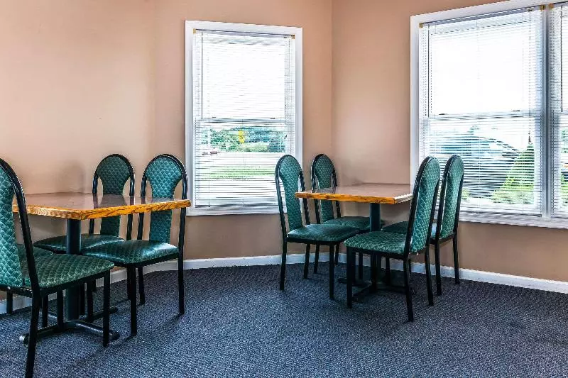 酒店 Econo Lodge Vincennes