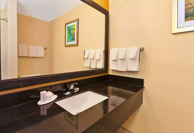 בית מלון כפרי Fairfield Inn & Suites By Marriott Columbus East