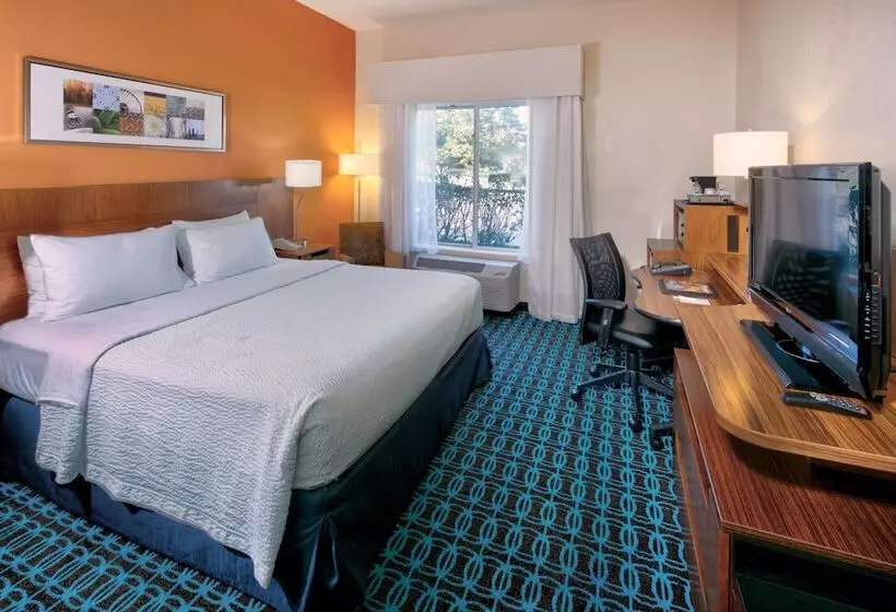 Отель Fairfield Inn & Suites By Marriott Dover