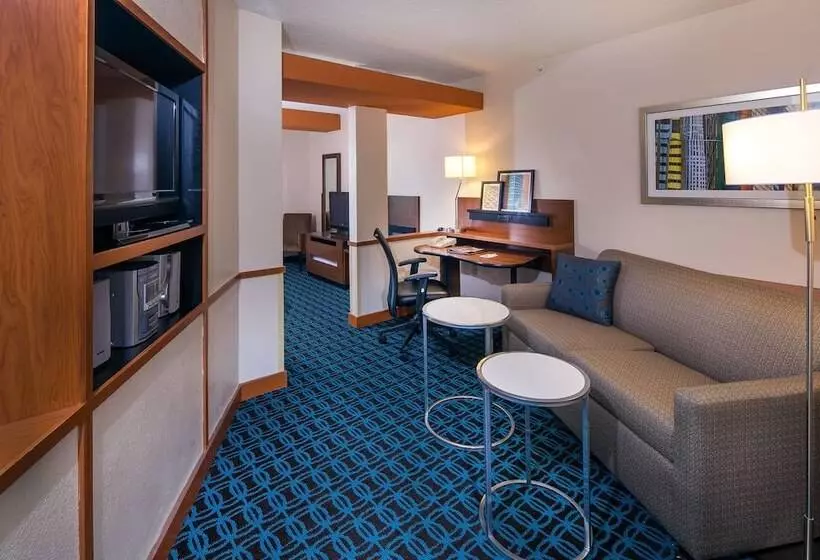 Отель Fairfield Inn & Suites By Marriott Dover