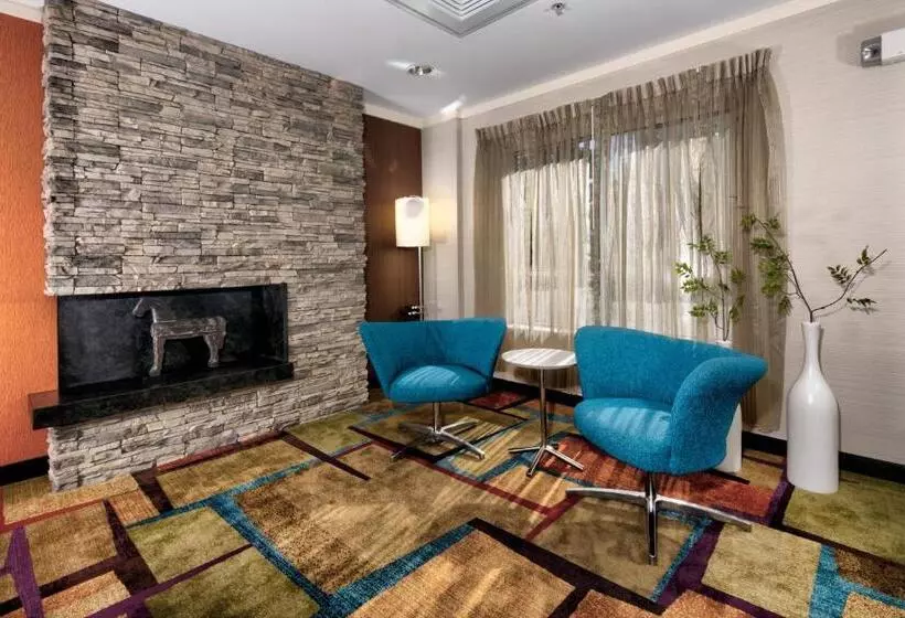 Отель Fairfield Inn & Suites By Marriott Dover