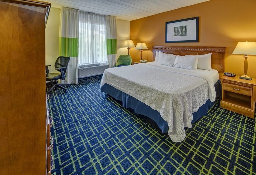 호텔 Stones River Inn & Suites