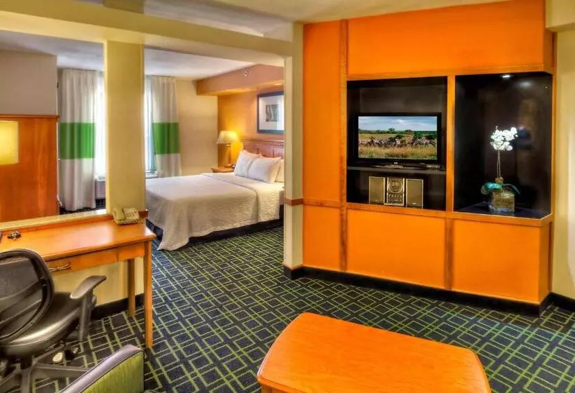 酒店 Stones River Inn & Suites