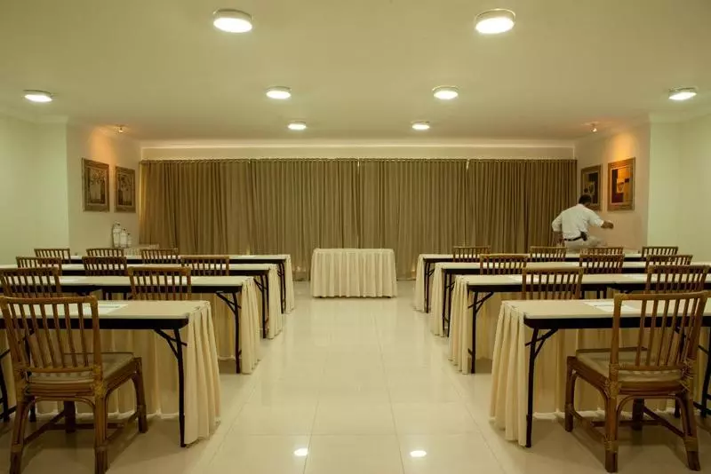 Hotel Infinity Blue Resort & Spa