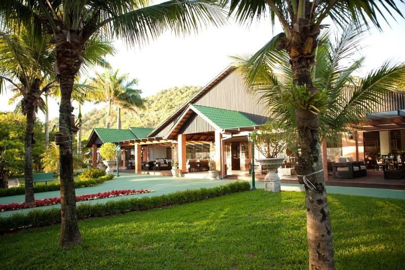 فندق Infinity Blue Resort & Spa