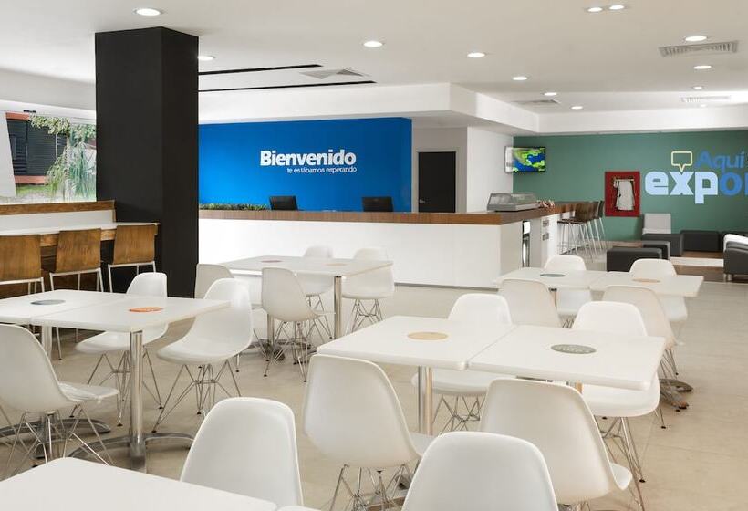 فندق One Xalapa Las Animas