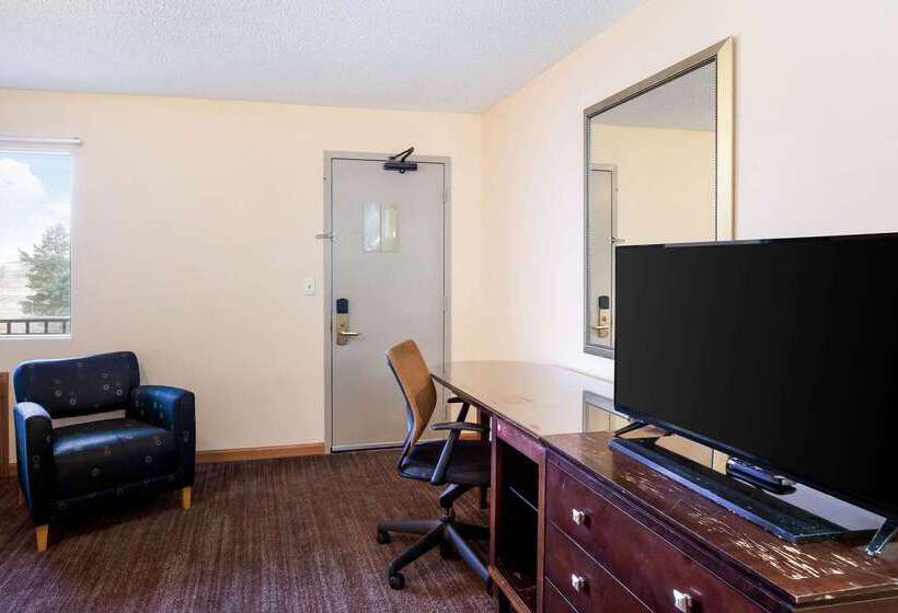 בית מלון כפרי Rodeway Inn Sergeant Bluff  Sioux City