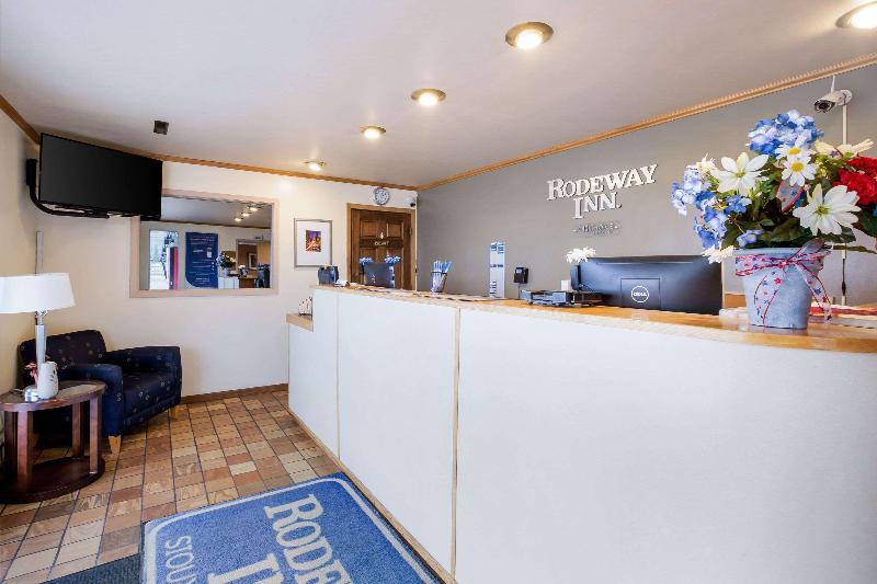 בית מלון כפרי Rodeway Inn Sergeant Bluff  Sioux City