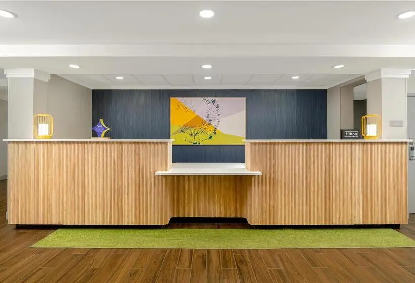 ホテル Stones River Inn & Suites