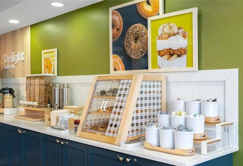 ホテル Stones River Inn & Suites