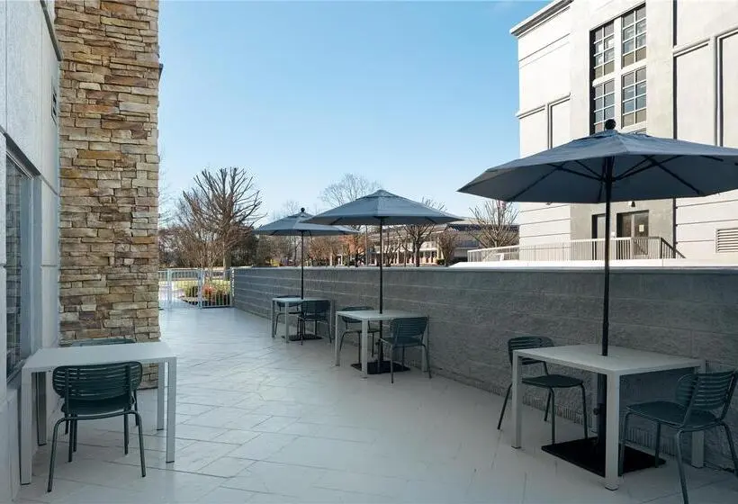 ホテル Stones River Inn & Suites