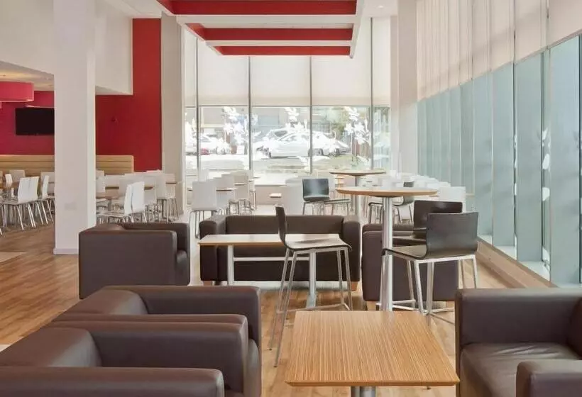 هتل Travelodge Manchester Central Arena