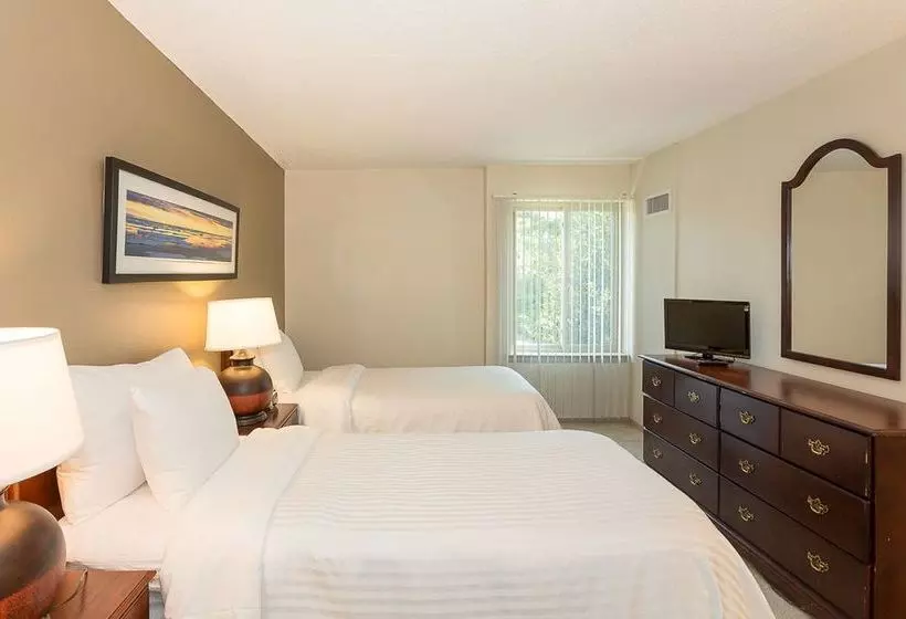 Oakwood Falls Church Aparthotel
