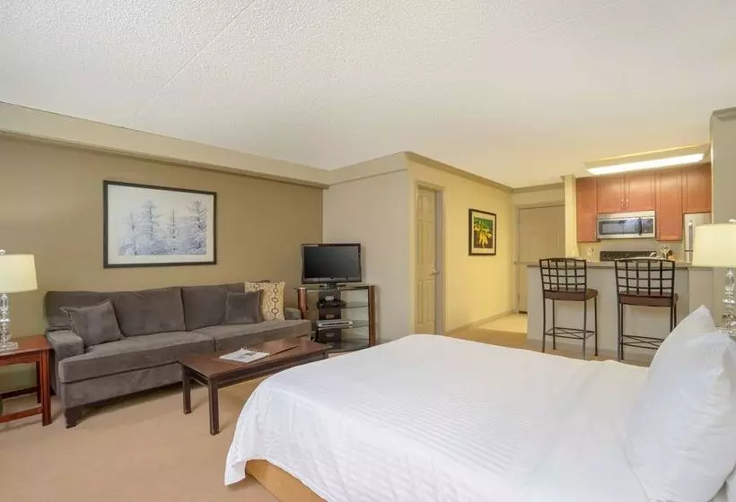 Oakwood Falls Church Aparthotel