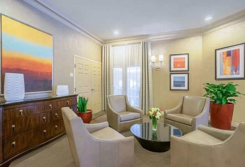 Oakwood Falls Church Aparthotel