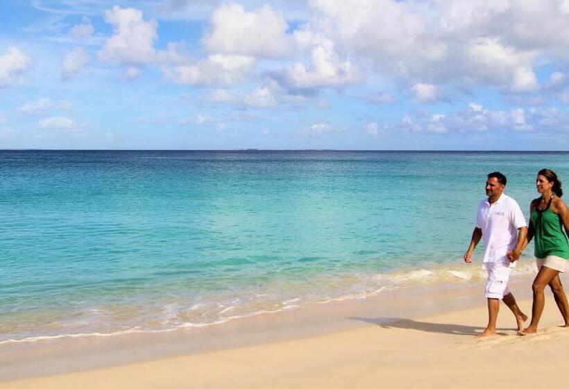 هتل Carimar Beach Club