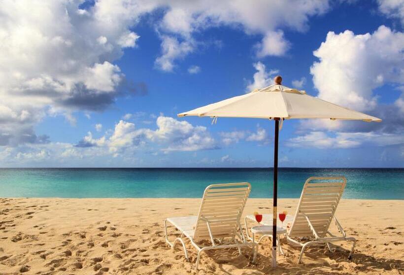 هتل Carimar Beach Club