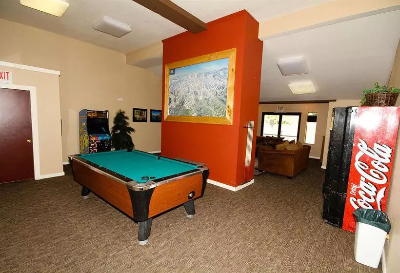 Hotelli Mammoth Ski & Racquet Club Condos
