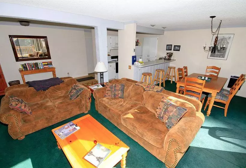 Hotelli Mammoth Ski & Racquet Club Condos