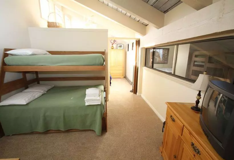 Hotelli Mammoth Ski & Racquet Club Condos