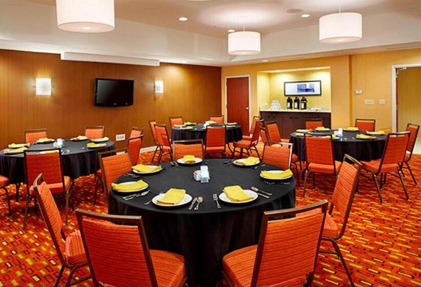 Otel Courtyard By Marriott Akron Stow