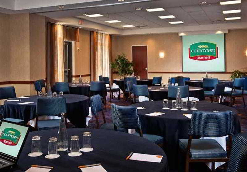 בית מלון כפרי Courtyard Dunn Loring Fairfax