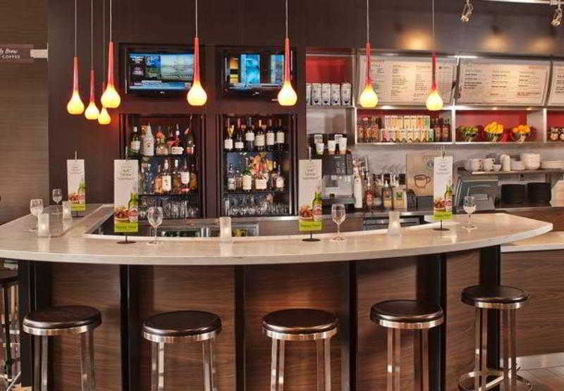 בית מלון כפרי Courtyard Dunn Loring Fairfax